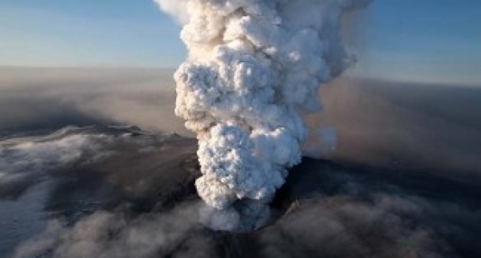 Wire Düsseldorf, IFMSA & NFDA Participants Finally Fly Home After Being Stranded by Volcano