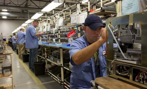 U.S. Manufacturing Production Expands for 4th Consecutive Month