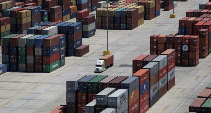 Global Container Shipping Rate Hikes Continue